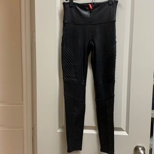 Black SPANX leggings